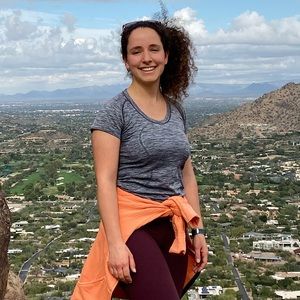 Meet your Posher, Lior